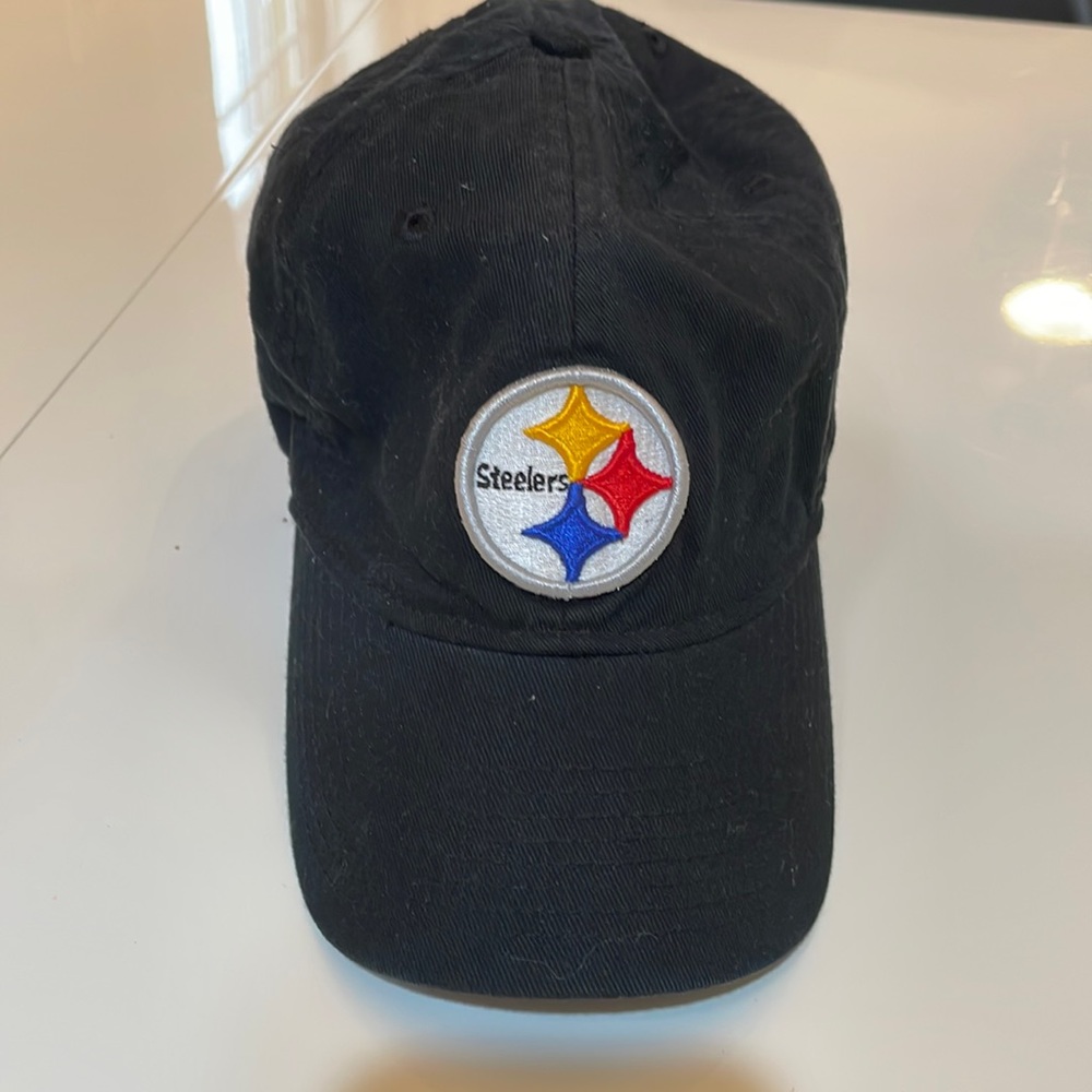 Steelers baseball hat. Black with Steelers logo stitched on front